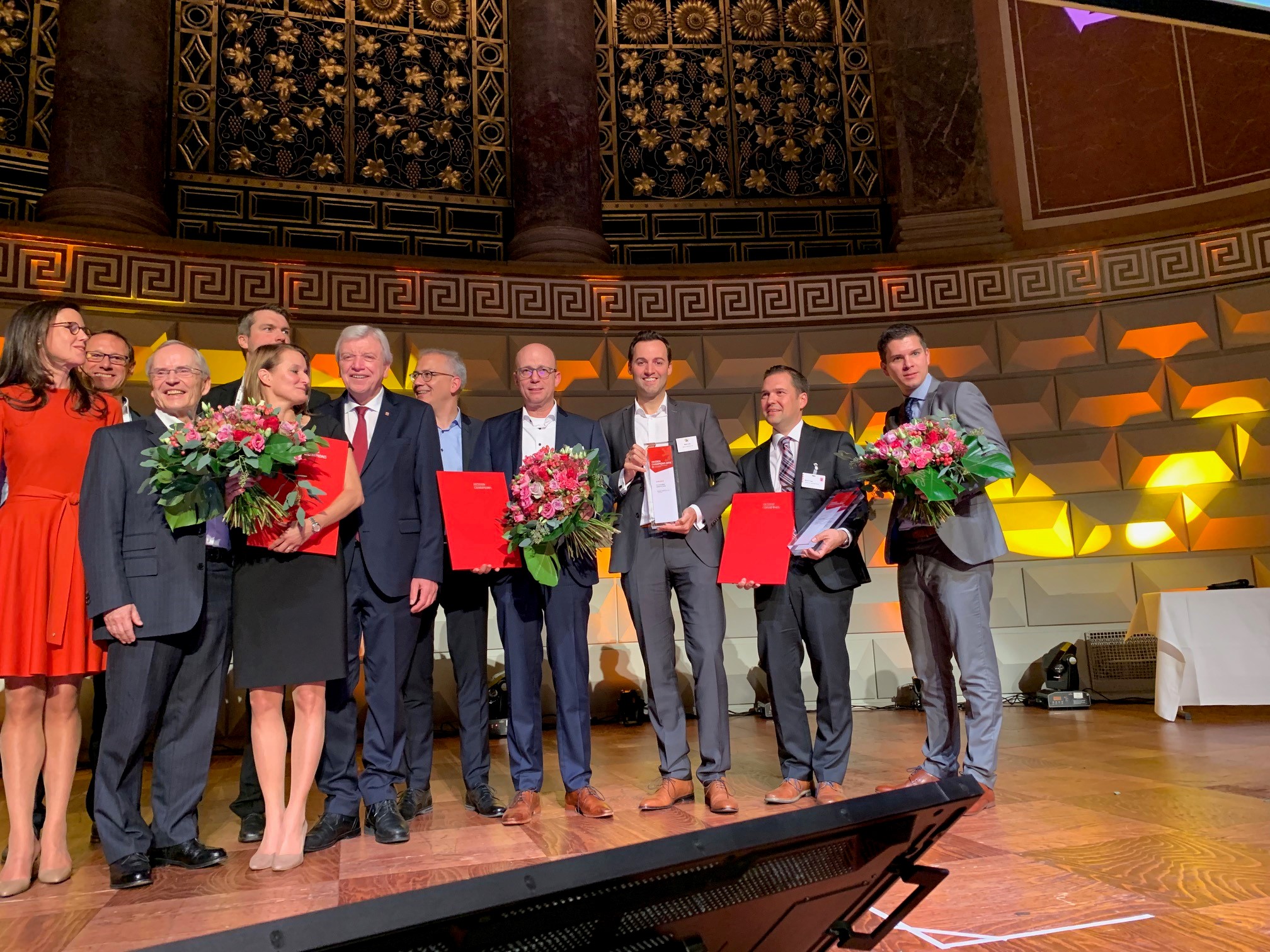 Gruppenbild: Bender ist Hessen Champion 2019 in der Kategorie Innovation 