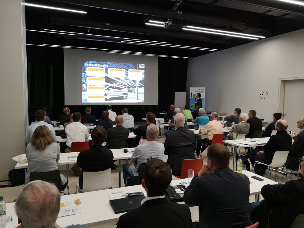 Arbeitskreis Elektromobilität Mittelhessen - erstmalig bei Bender in Grünberg Arbeitskreis Elektromobilität Mittelhessen - erstmalig bei Bender in Grünberg